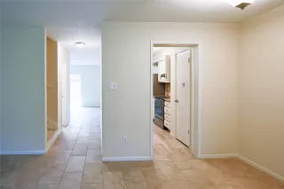 Photo #6: 92176999 Listing 