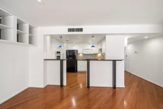 Photo #5: 92499828 Listing 