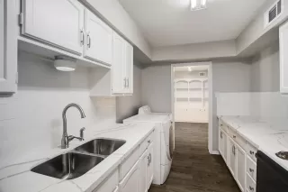 More Details about MLS # 92525319 : 353 N POST OAK LANE LANE # 819