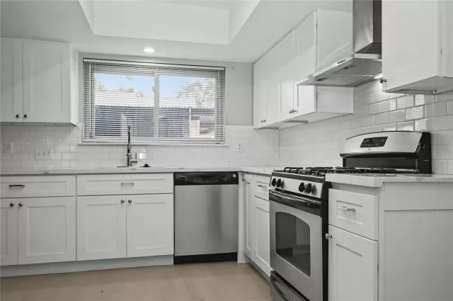 MLS: 92613340 Condo For Sale