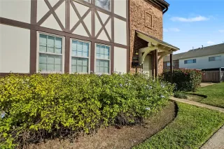 Photo #1: 92613340 Listing