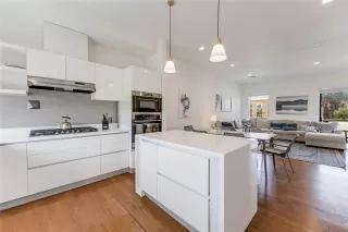 Photo #6: 9270090 Listing 