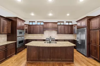 Photo #6: 92772402 Listing 