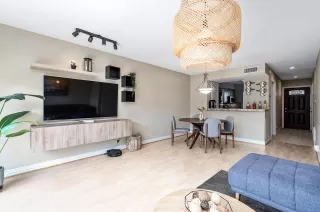 Photo #4: 92798908 Listing