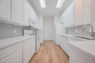 Photo #4: 92914837 Listing 