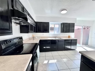 Photo #2: 93285202 Listing 