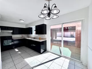 Photo #5: 93285202 Listing 