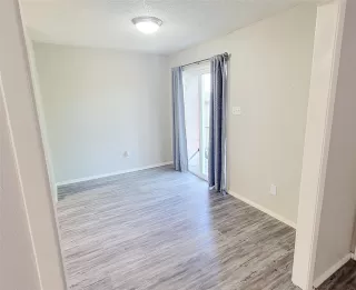 Photo #4: 93390978 Listing 