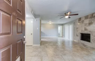 Photo #6: 93420990 Listing