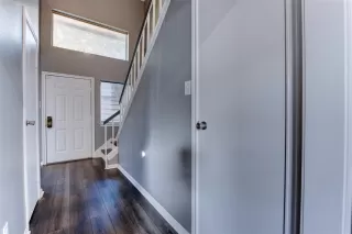 Photo #4: 93580087 Listing