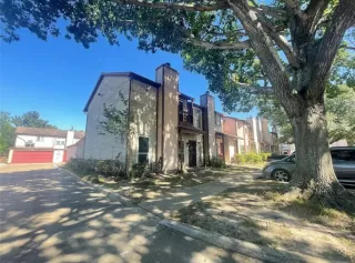 More Details about MLS # 93707376 : 12300 BROOKGLADE CIRCLE # 93