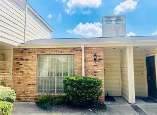 More Details about MLS # 93794609 : 6201 BEVERLYHILL STREET # 8