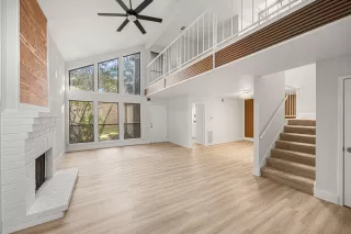 Photo #5: 93796016 Listing 