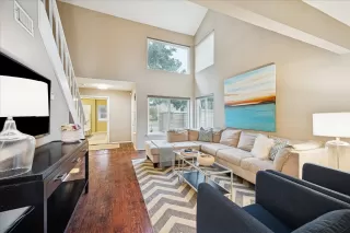 Photo #1: 93799921 Listing