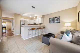 Photo #3: 93799921 Listing