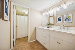 Photo #5: 93799921 Listing