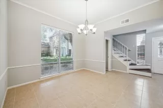 Photo #6: 93889676 Listing