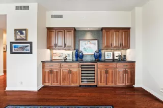 Photo #6: 94235503 Listing 