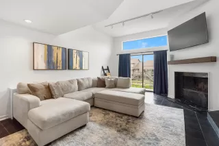 Photo #5: 94561677 Listing