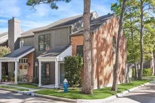 Photo #1: 94608988 Listing