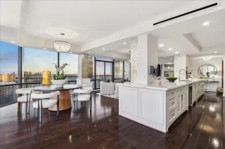 Photo #6: 94818303 Listing 