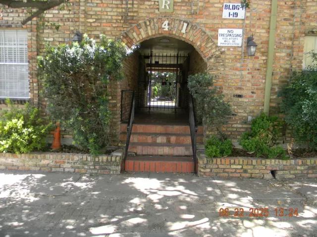 MLS: 95054044 Condo For Sale