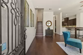 Photo #2: 95114808 Listing 