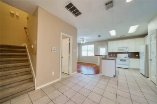 Photo #6: 95161931 Listing 