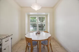 Photo #6: 95197340 Listing