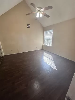 Photo #6: 95658370 Listing 