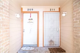 Photo #2: 95771622 Listing 