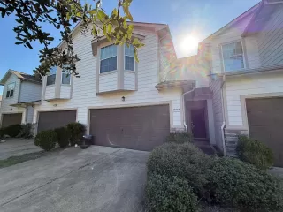 Photo #2: 96427404 Listing