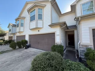 Photo #3: 96427404 Listing