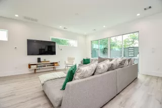 Photo #5: 96538691 Listing 