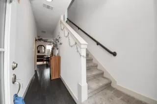 Photo #3: 96848533 Listing 