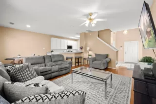 Photo #6: 96852967 Listing 