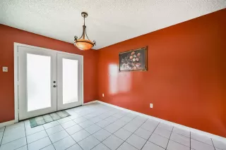 Photo #6: 9722728 Listing