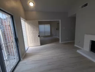 Photo #1: 9736588 Listing