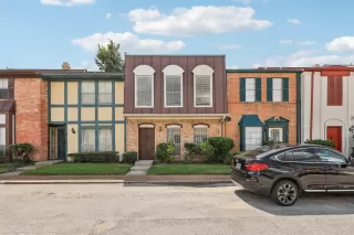 More Details about MLS # 97390375 : 7700 CREEKBEND DRIVE # 70