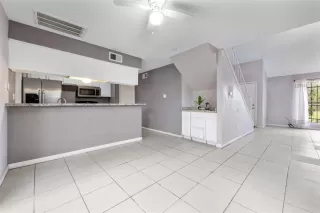 Photo #5: 97400729 Listing