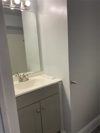 Photo #3: 97512672 Listing 