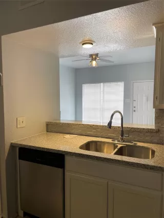 Photo #6: 97512672 Listing 