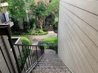 Photo #2: 97605346 Listing