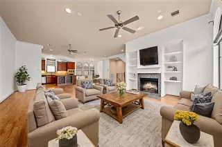 Photo #6: 97648373 Listing 