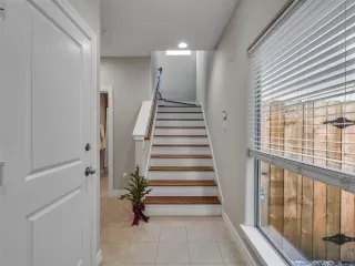 Photo #3: 97903722 Listing 