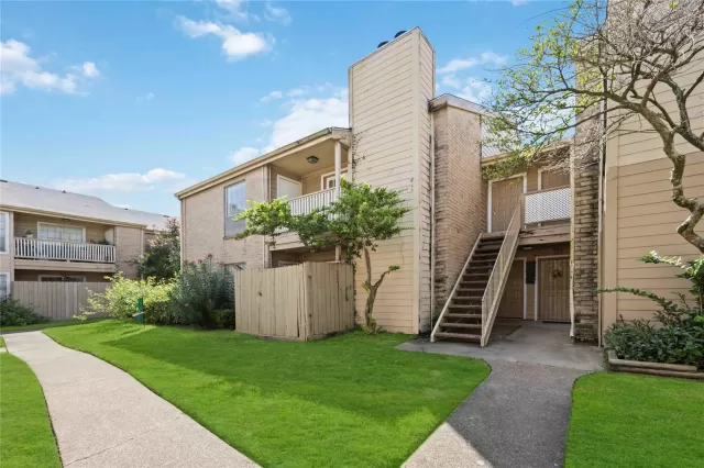 MLS: 98210086 Condo For Sale