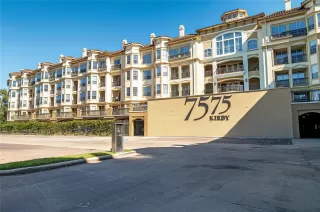 Photo #2: 98243105 Listing