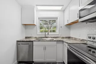 More Details about MLS # 9829124 : 7900 WESTHEIMER ROAD # 121