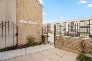 Photo #1: 98511209 Listing 