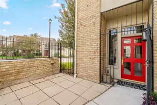 Photo #2: 98511209 Listing 